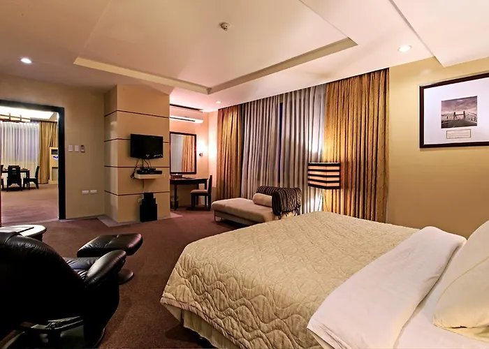 Parklane International 3* Cebu Stadt
