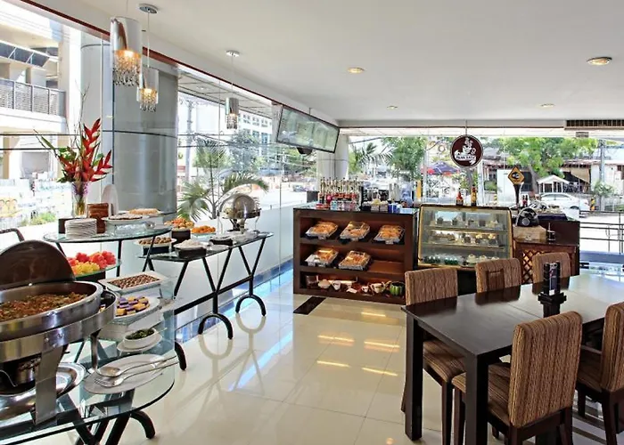 Parklane International Hotel 3*