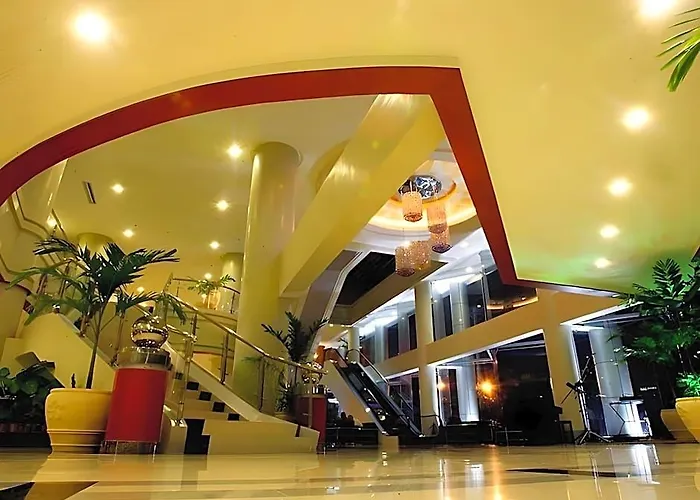Parklane International Hotel 3*