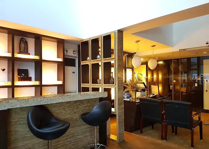Hotel Parklane International