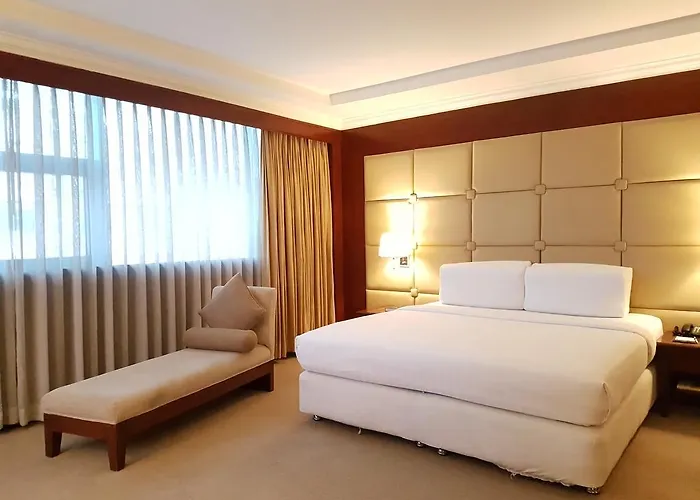 Parklane International Hotel 3*